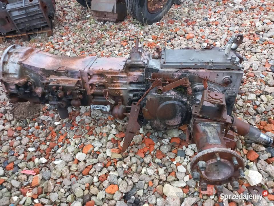 Obudowa skrzyni skrzynia claas axos 340 Turek sprzedam