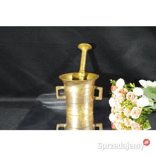 Stary moździerz mosiężny z tłuczkiem vintage
