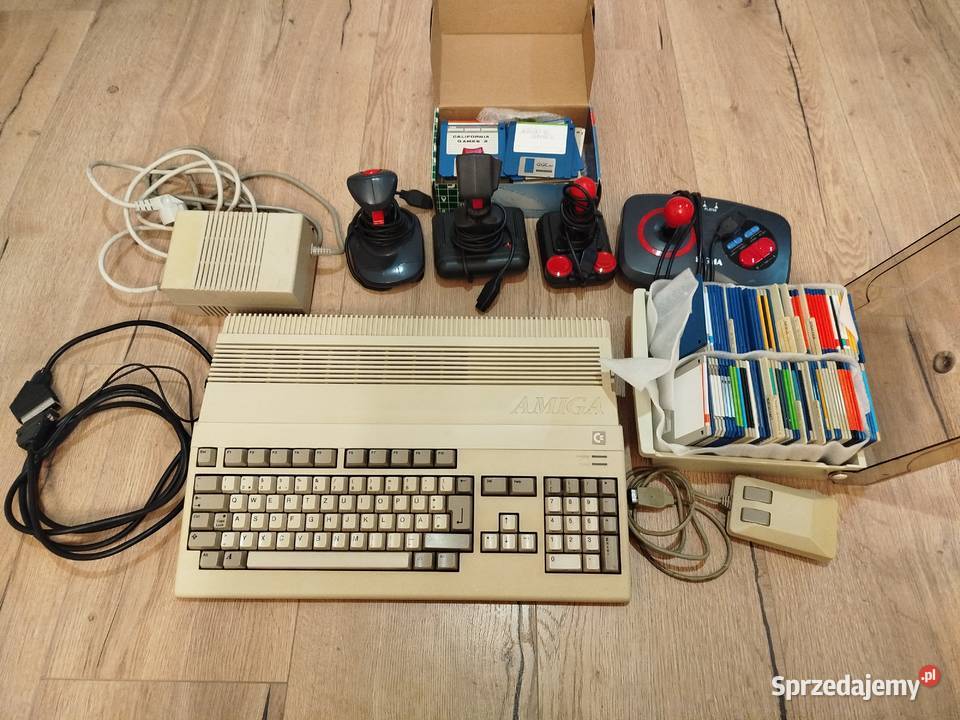 Sprzedam Amigę 5004 joysticki135 dyskietek Słubice sprzedam