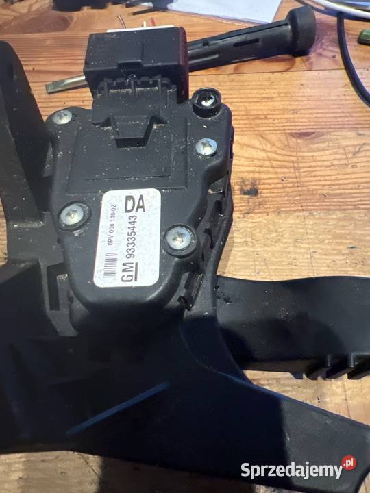 Potencjometr gazu opel meriva 93335443 osobowe Margonin
