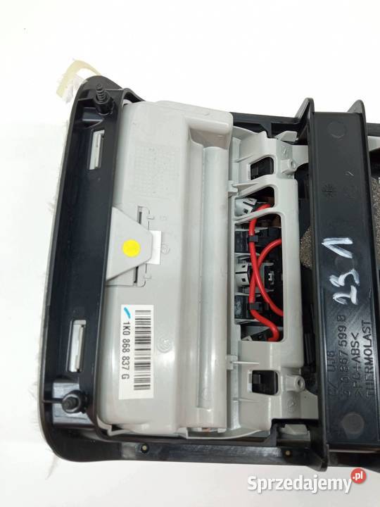 LAMPKA PODSUFITKI 3T0867599B Skoda Superb II Rok produkcji 2009