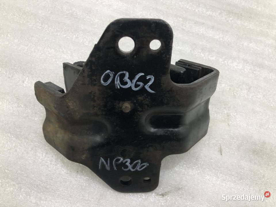 ŁAPA PODUSZKA SILNIKA NISSAN NAVARA D22 25 Zawieszenie silnika