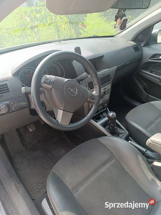 Opel Astra H 19 CDTI 120 Chorkówka