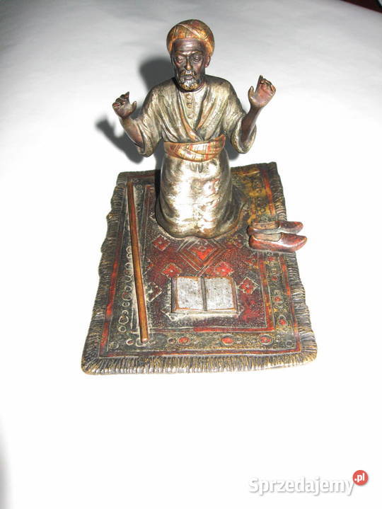 Brąz Wiedeń Arab modlący się na dywanie ok1900 Poznań