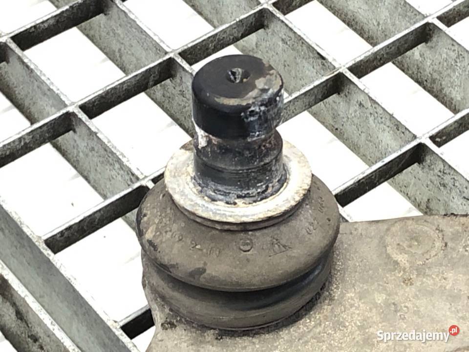 WAHACZ PRAWY PRZÓD BMW E70 SUV 0613 PRZEDNI osobowe Wahacze