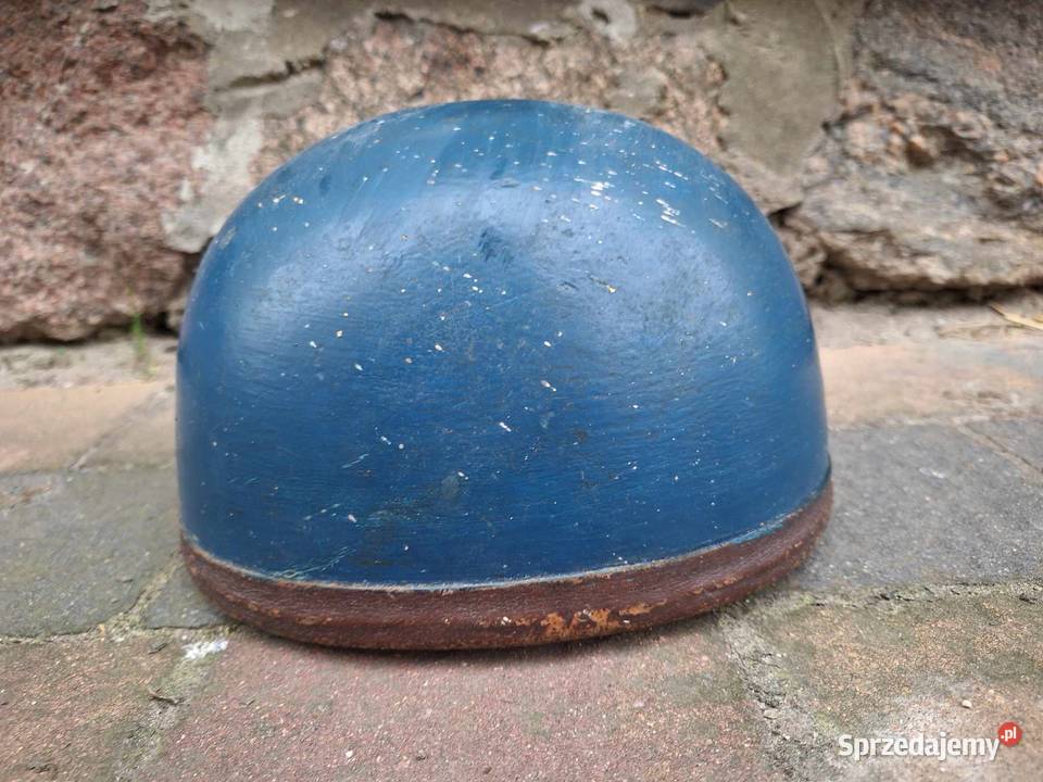 Kask motocyklowy z PRL Nowy Tomyśl