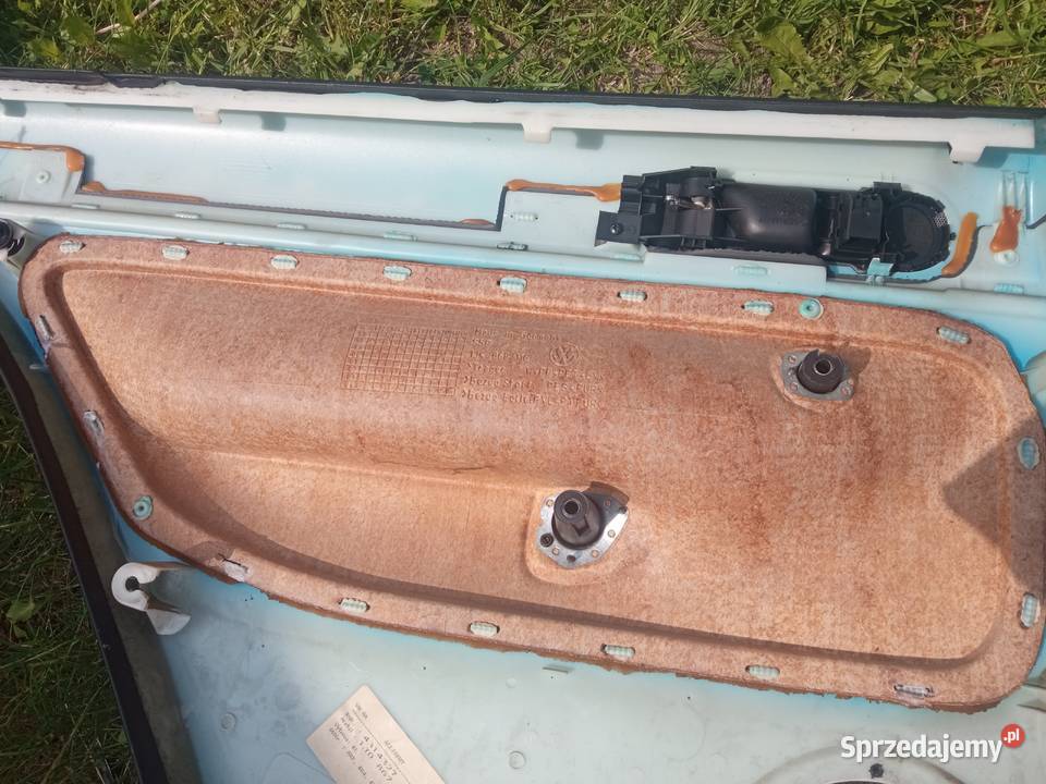 Dwa boczki drzwi tył golf 4 elektryczne szyby Świdnik