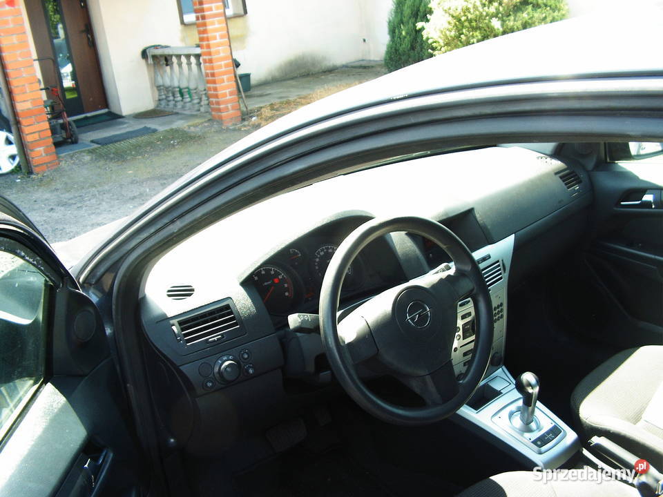 Opel Astra 14 GTC 2009 r