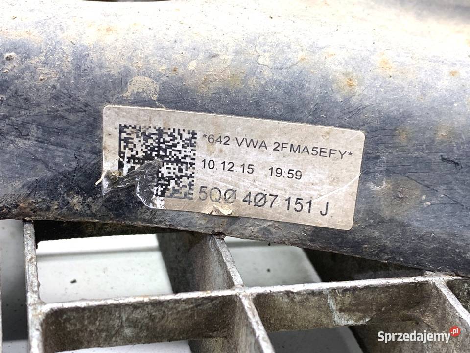 WAHACZ LEWY PRZÓD VW GOLF VII Hatchback
