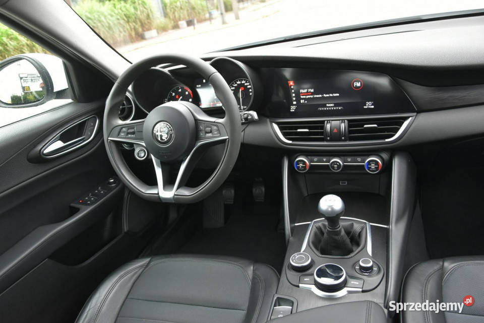 Alfa Romeo Giulia 22d Manual 2018r NOWA 31tkm 31000km Kampinos sprzedam