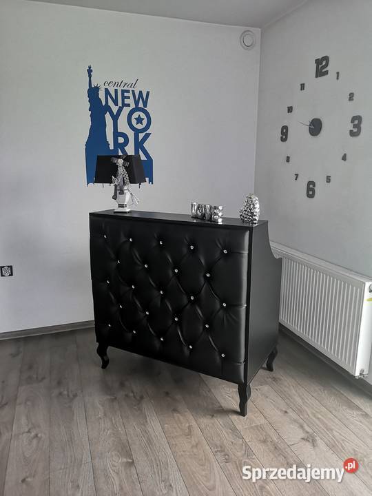 Stolik kosmetyczny biurko do manicure montaż Gowidlino