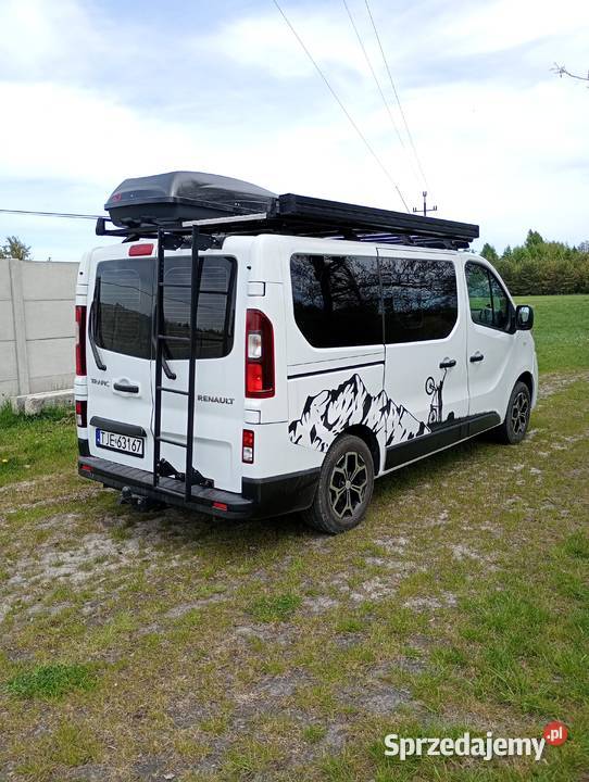 Renault Trafic 9 osób kampervan kamper Rok produkcji 2015 Sędziszów