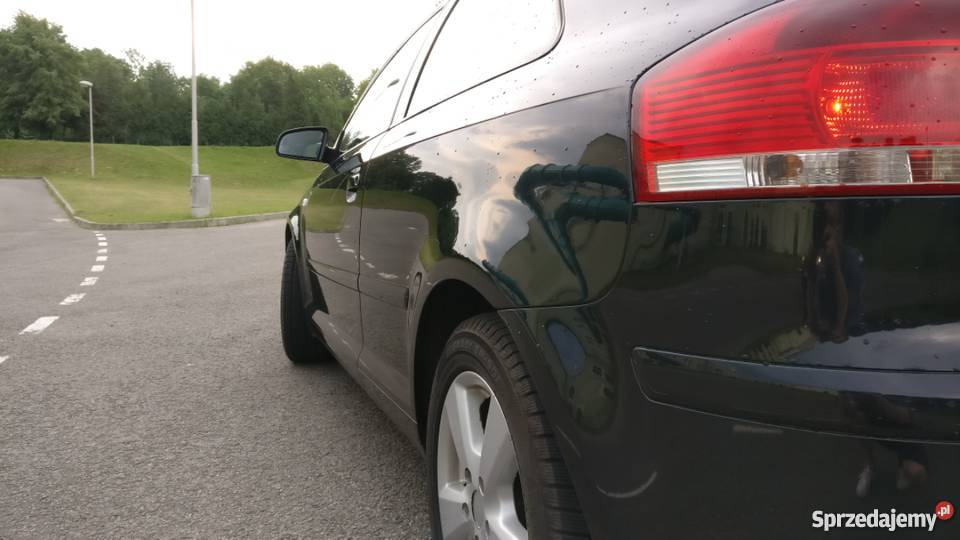 Audi A3 8P 19 TDI 105 bogate wyposażenie niski aluminiowe felgi A3