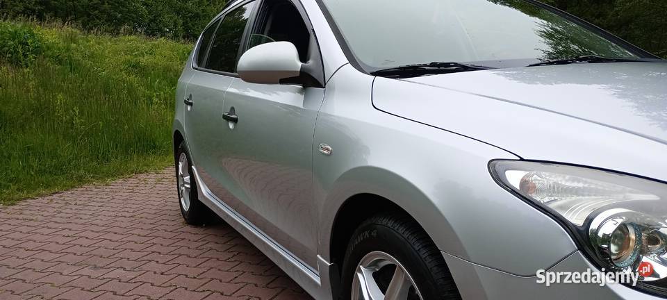 Hyundai i30 14 benzyna 109 2011 Niski Przebieg i30 Radomsko