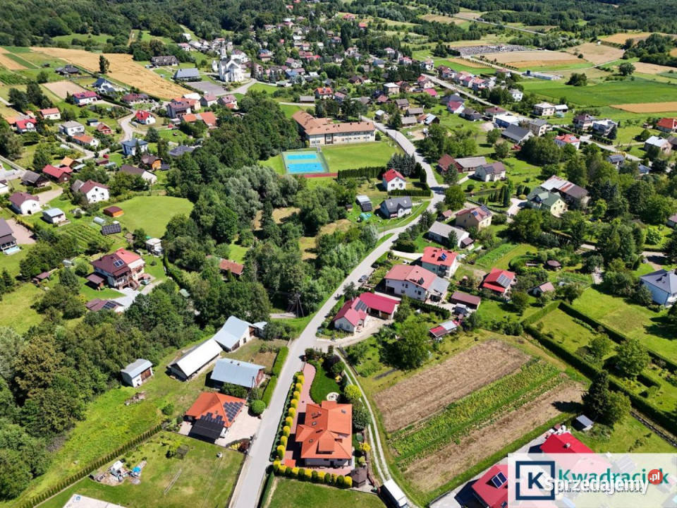 sprzedaży działki 1800m2 Warzyce asfalt podkarpackie