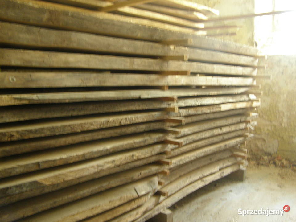 Tarcica dębową sezonowana pod dachem Wielki Buczek