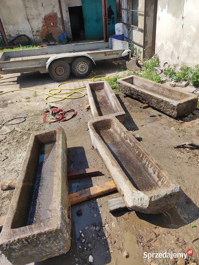 Stare koryta granitowe kamienne z okuciami Paczków