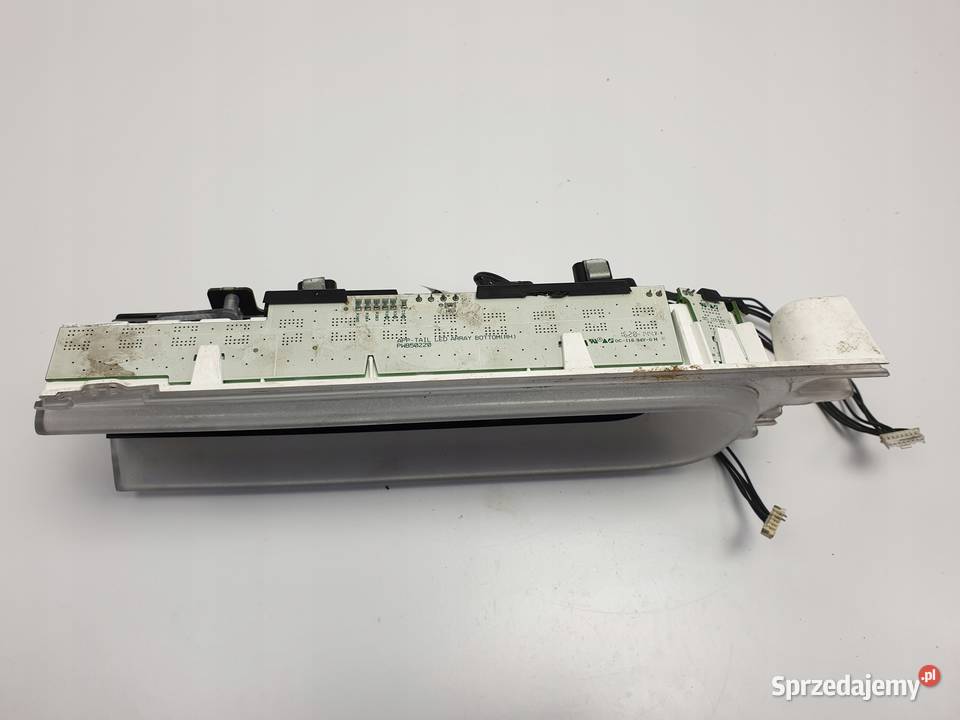 LAMPA prawa Dodge Challenger 15 TYLNA PRAWY TYŁ Rudka