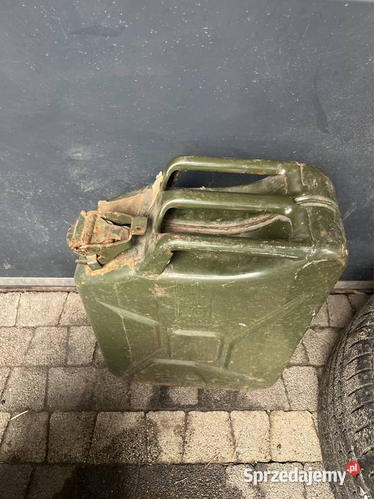 Kanister PRL polonez Fiat 125p Zuk bak zapas Kanistry, lejki i pompki Płock sprzedam