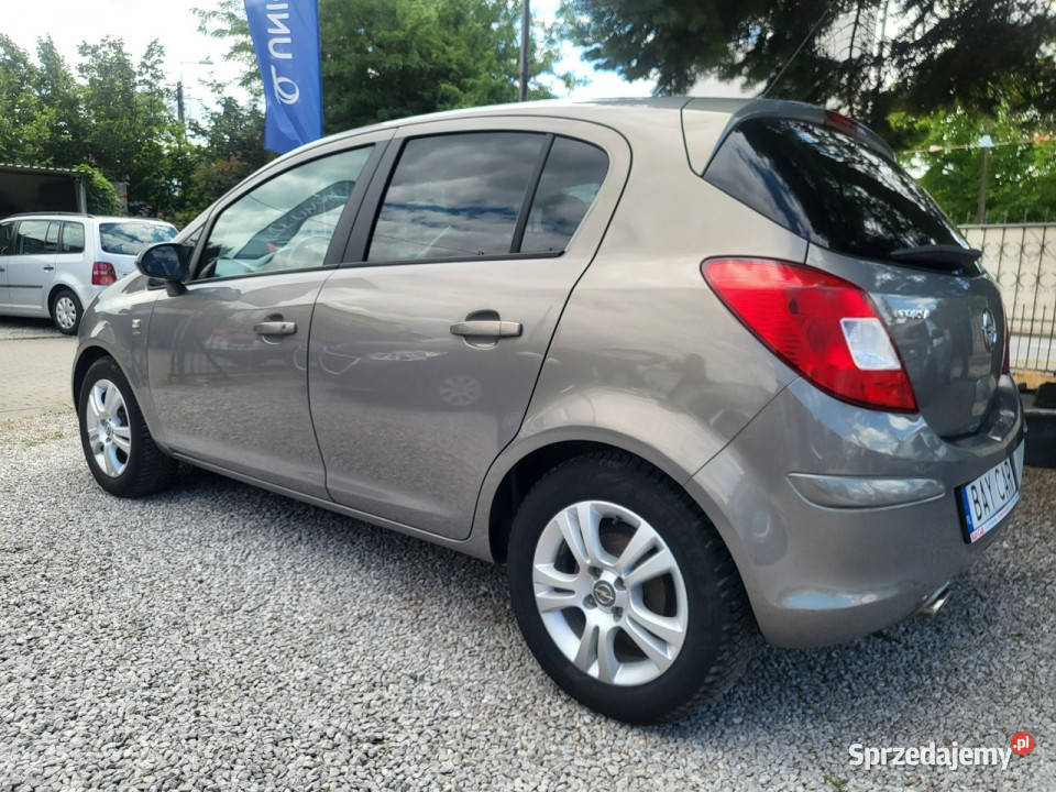 Opel Corsa 14 87 I Właściciel Mały Przebieg 99 Z Pabianice