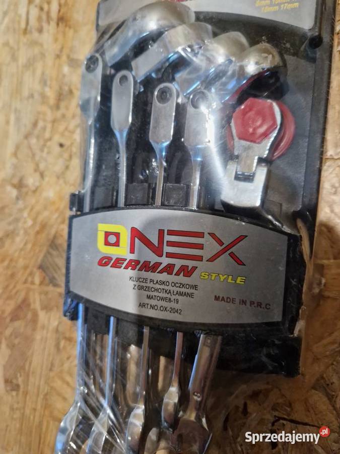 KLUCZE PŁASKO OCZKOWE Z GRZECHOTKĄ ŁAMANE 817mm Głogowa