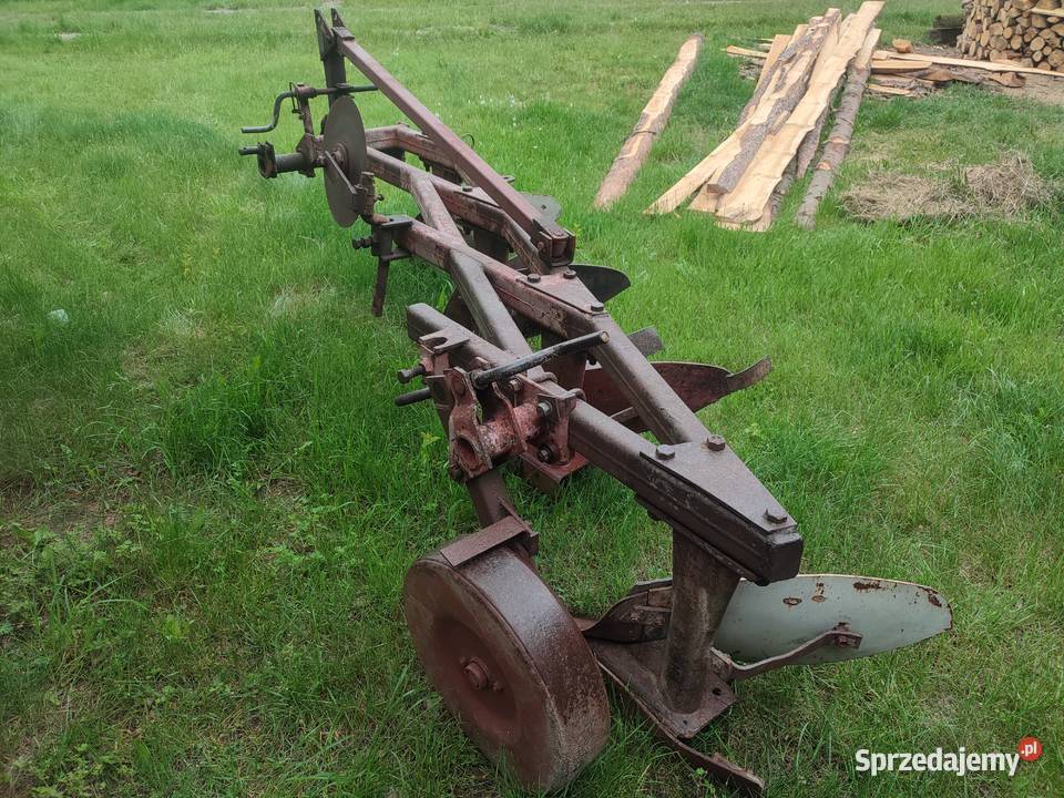 Sprzedam pług 4 skibowy nieuszkodzony Marzenin