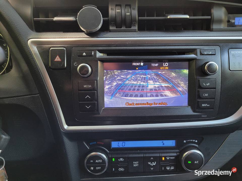 Toyota Auris II hatchback 16 Benzyna 132 Sochaczew sprzedam