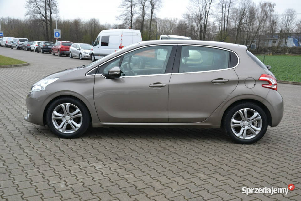 Peugeot 208 16 ehdi 92 ekonomiczny climatronic