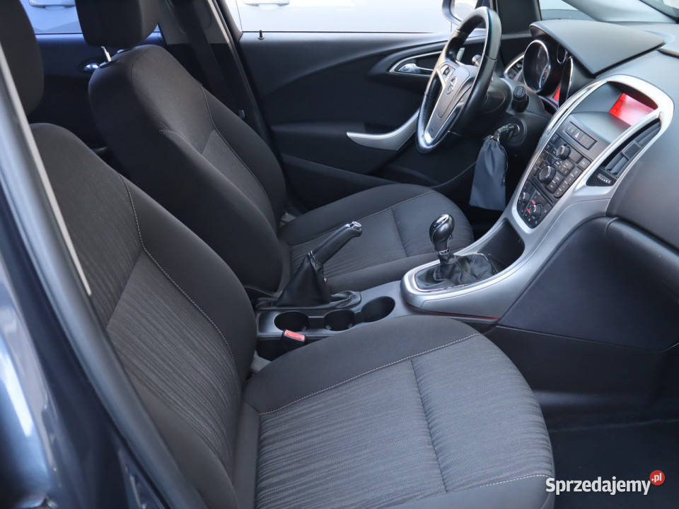 Opel Astra 14 16V podgrzewane fotele Astra Katowice