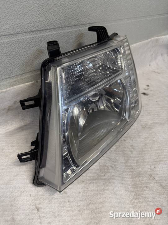 Lampa lewa Nissan Navara D40 lift 1014 Jasienica