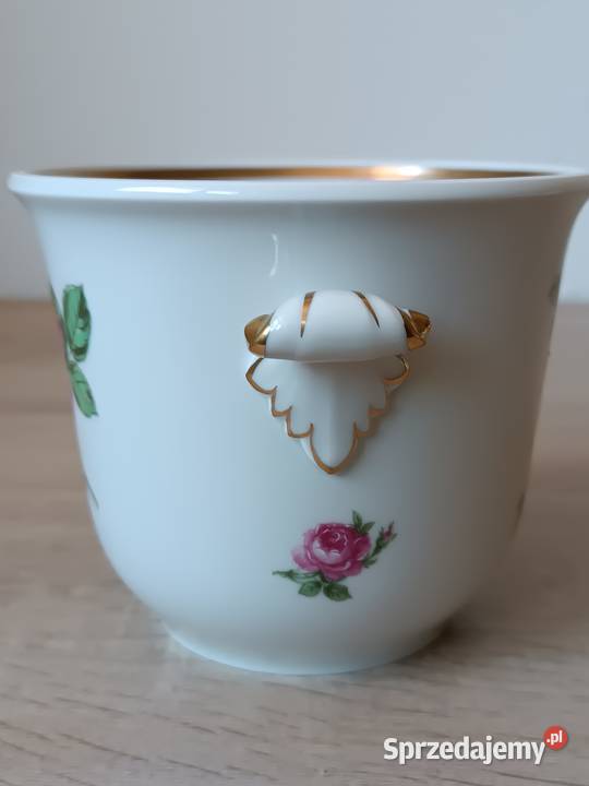 Osłonka czerwona róża sygnowana porcelana Porcelana i szkło małopolskie