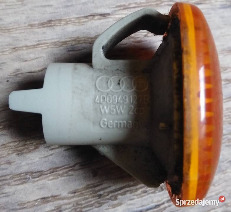 Audi 4D0949127B kierunkowskaz boczny Zbylitowska Góra