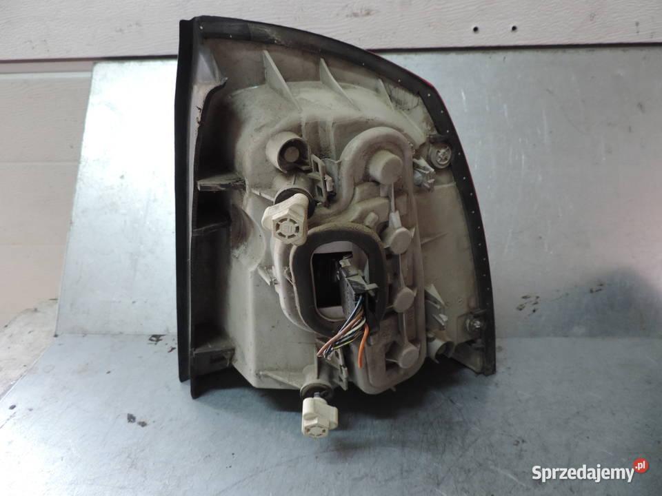 LAMPA TYŁ LEWA OPEL ASTRA II G 2 SEDAN osobowe Nowy Sącz