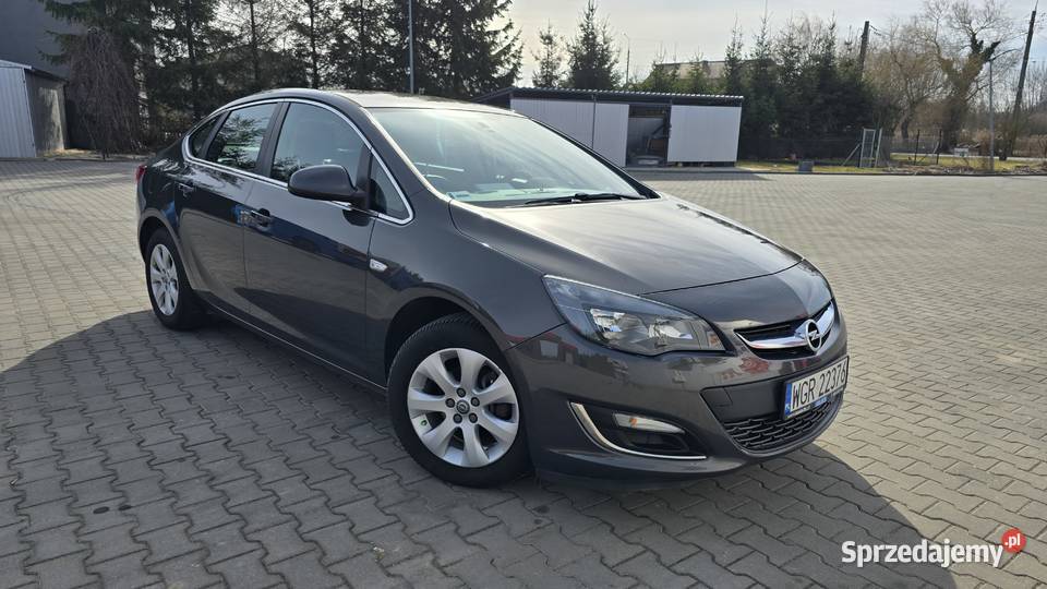 Opel Astra J 16 116 LPG SUPER STAN Astra Grójec sprzedam