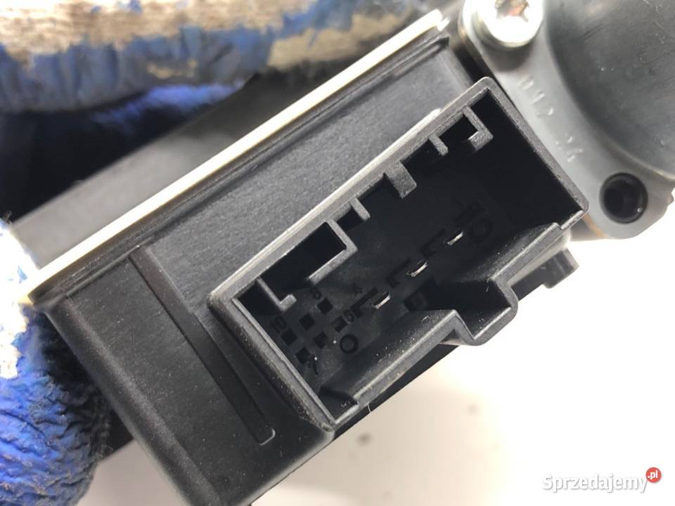 PODNOŚNIK SZYBY LEWY TYŁ SKODA KAMIQ 5Q0959407D