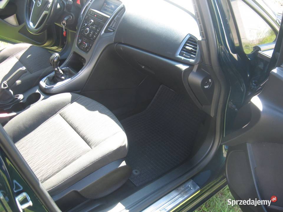 ZADBANY OPEL ASTRA J 16 GAZ garażowany Żory sprzedam