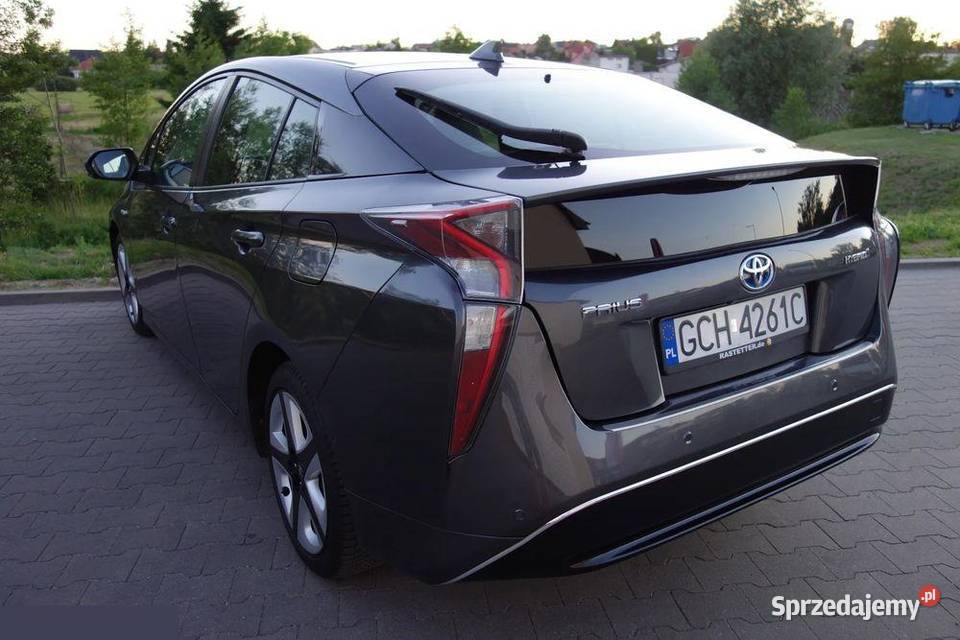 Toyota Prius 18 Hybrid Prestige 122 2016r automatyczna Chojnice