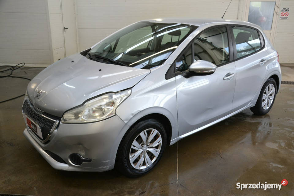 Peugeot 208 12 benzyna 82 klimatyzacja tablet sprzedam