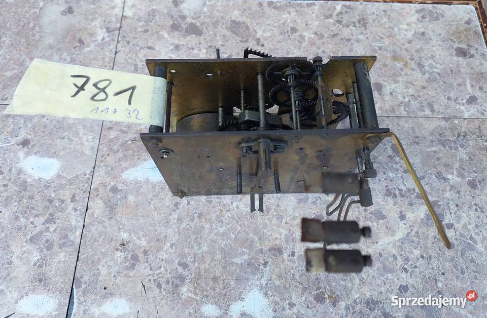 781 Mechanizm starego zegara ściennego Mauthe Tczew