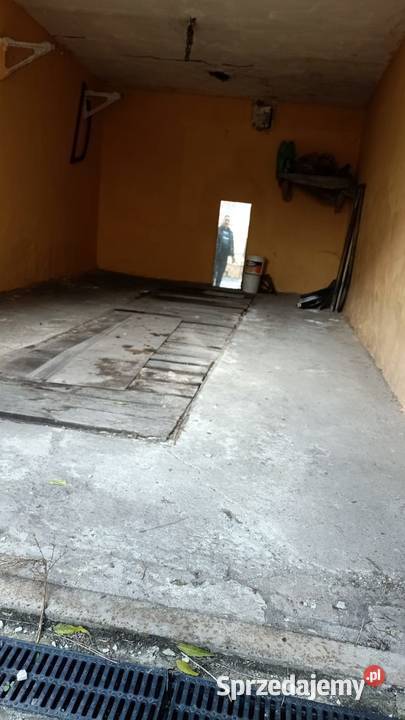 Sprzedam garaż