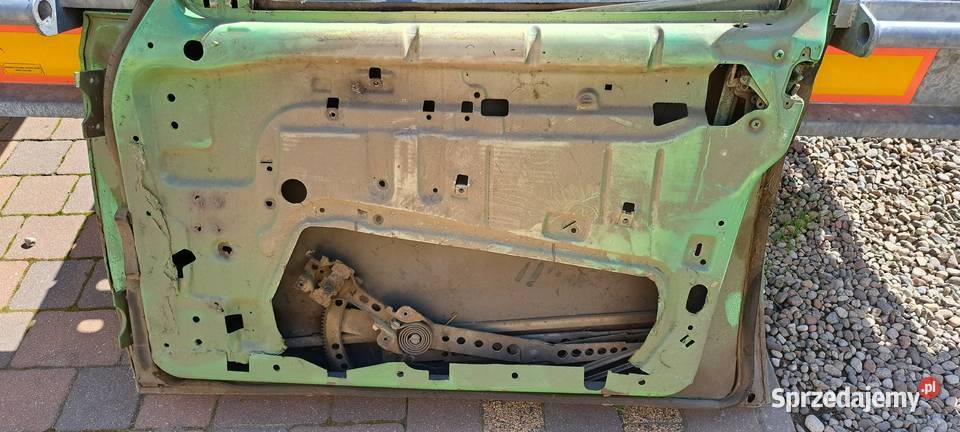 Drzwi prawe przednie Mercedes W123 sedan kombi Drzwi Luzino