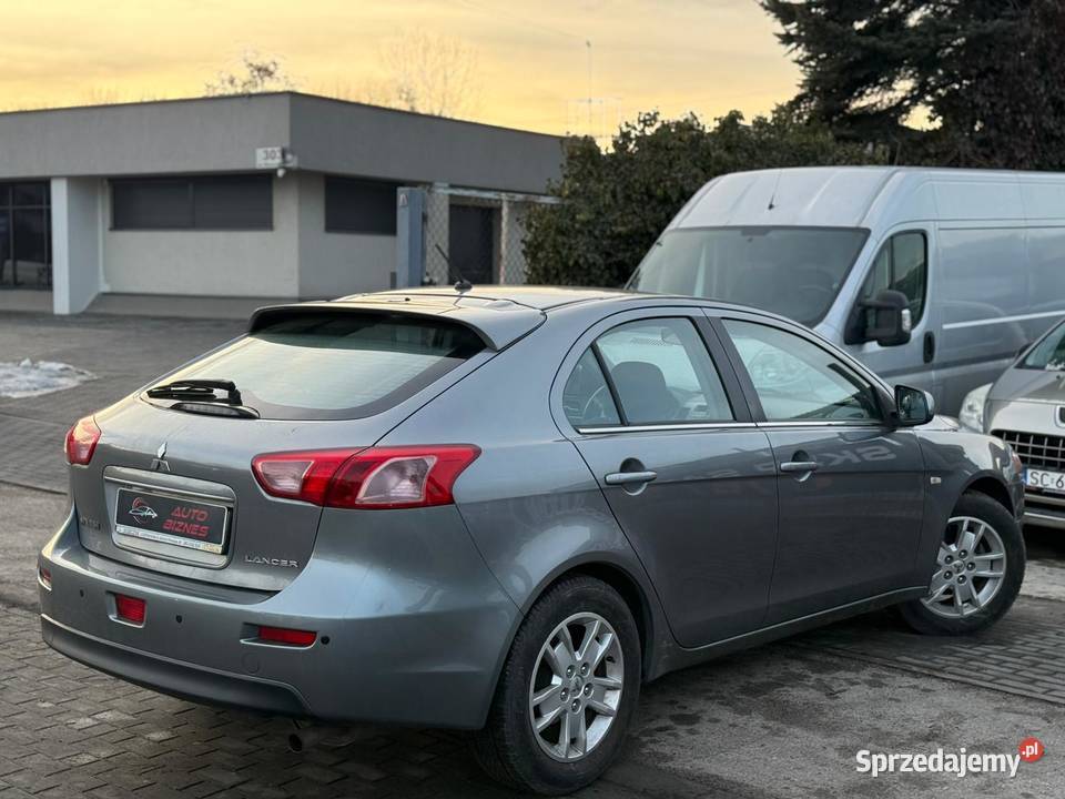 Mitsubishi Lancer 16 Benzyna 117 2011r 106 000
