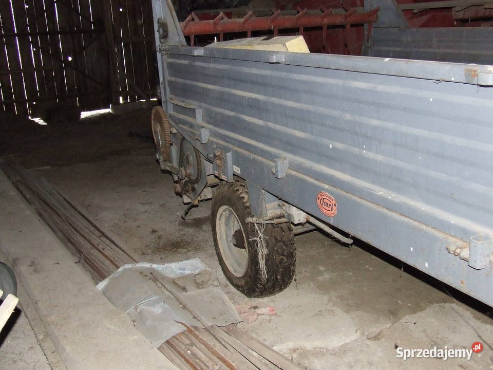 Rozrzutnik obornika dwuosiowy 4t Czarna lubelskie Rudnik