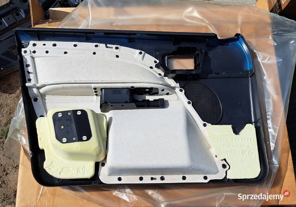 Boczek prawy drzwi Ford Mondeo mk3 Pyrzyce