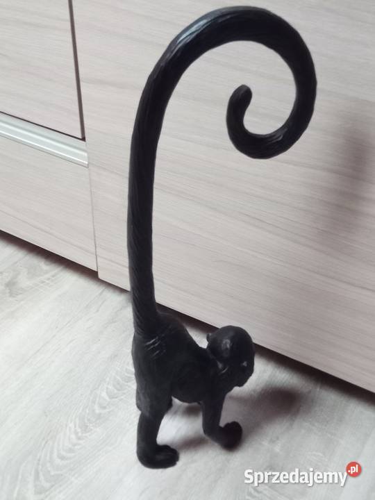 Figurka małki loftoli Świdnica