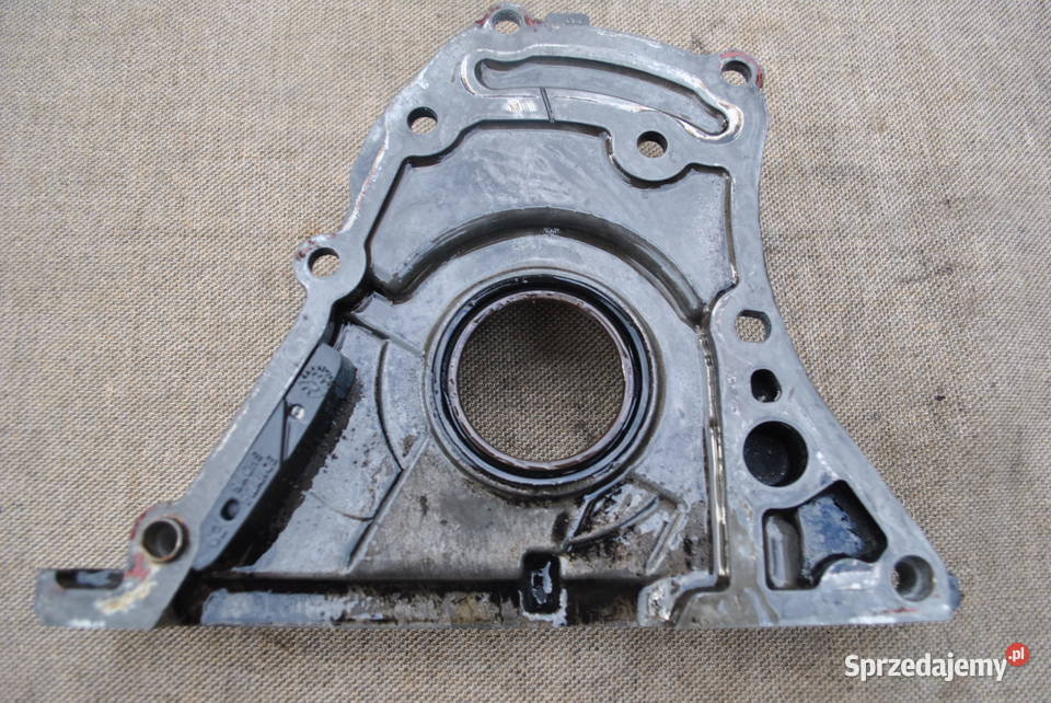 Pokrywa silnika z napinaczem łańcucha 19DCi