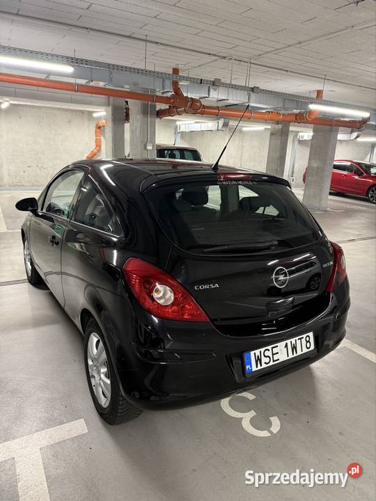 Ekonomiczna i zgrabna Czarna Corsa D 2008 Corsa Płońsk