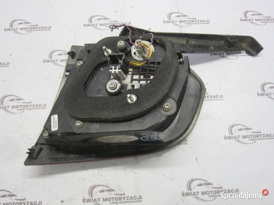GOLF VI 12r lampa lewa tył w klapie 18106201 Kielce sprzedam