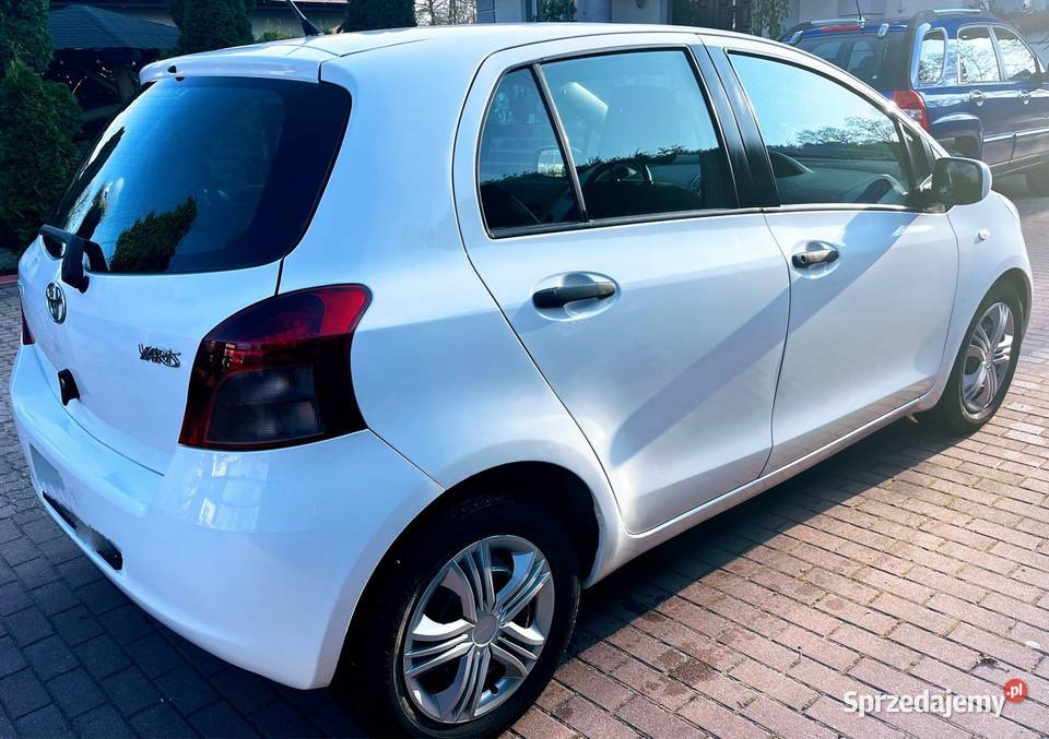 Ładna zadbana 13 z klimatyzacja 4/5 Yaris Wiskitki