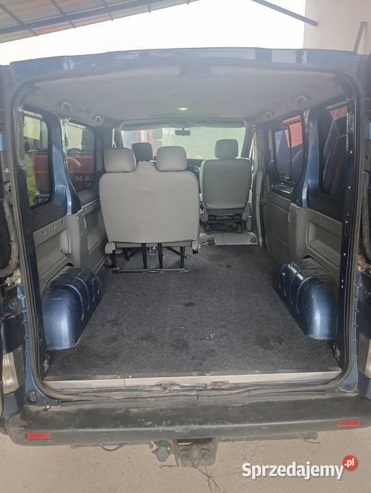 Renault Trafic25 dci 2004 r pszeszklony